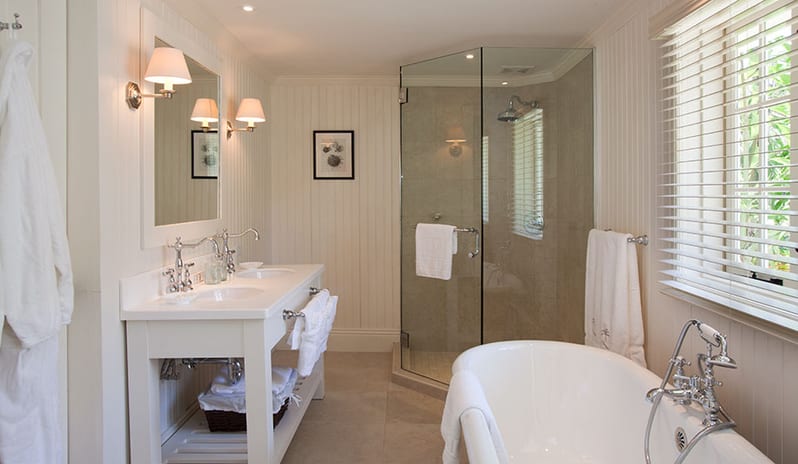 Pelican house bathroom